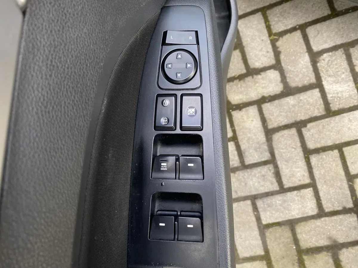 Hyundai Elantra 1.6 Value Fl 4x2 Mt 4p año 2021