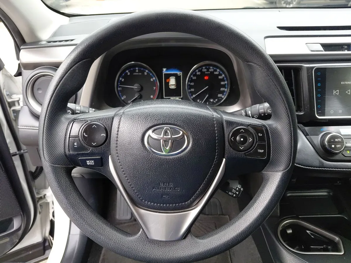 Toyota Rav 4 2.0 Adventure 4x2 Super Lujo At 5p año 2019