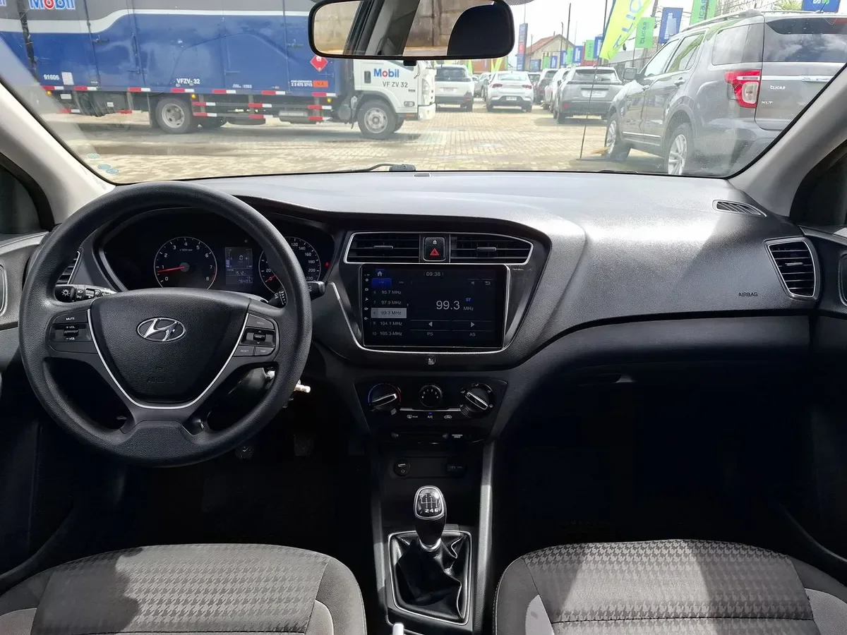 Hyundai I20 1.4 Gl Active 4x2 Hb Mt 5p año 2021
