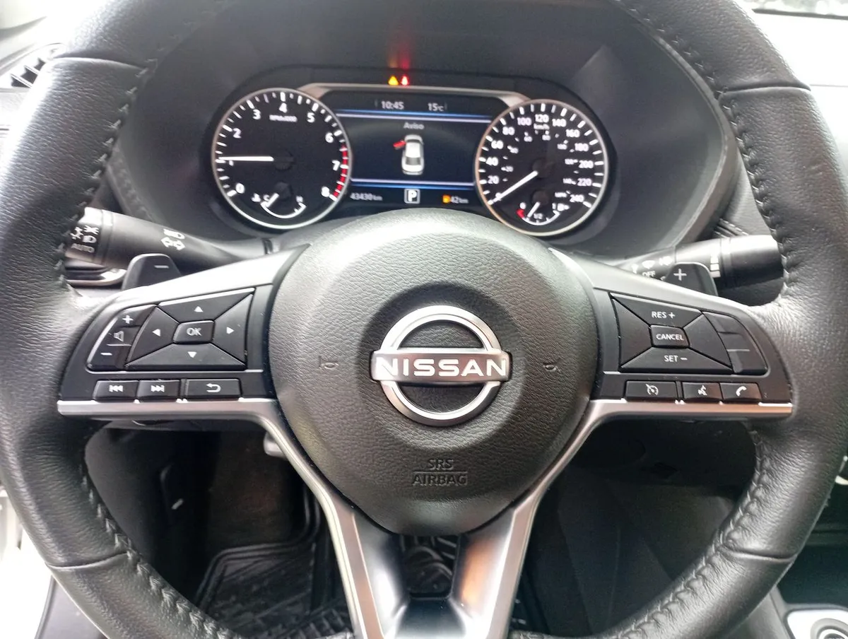Nissan Sentra 2.0 Advance 4x2 Cvt At 4p año 2025