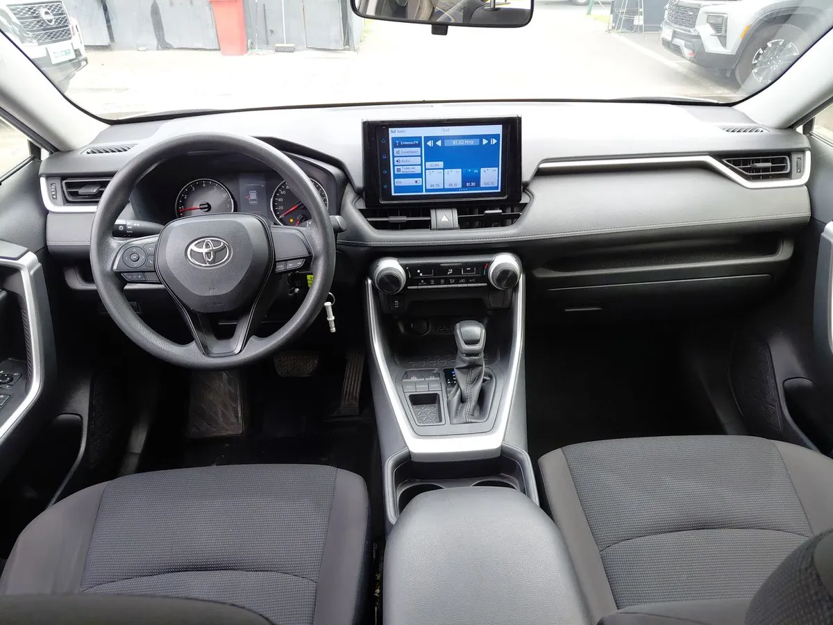 Toyota Rav 4 2.0 Le 4x2 Cvt At 5p año 2022