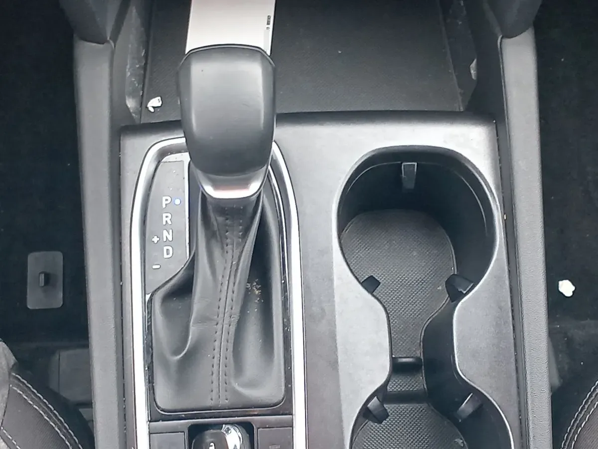 Hyundai Santa Fe 2.5 Plus Fl 2wd At 5p año 2023
