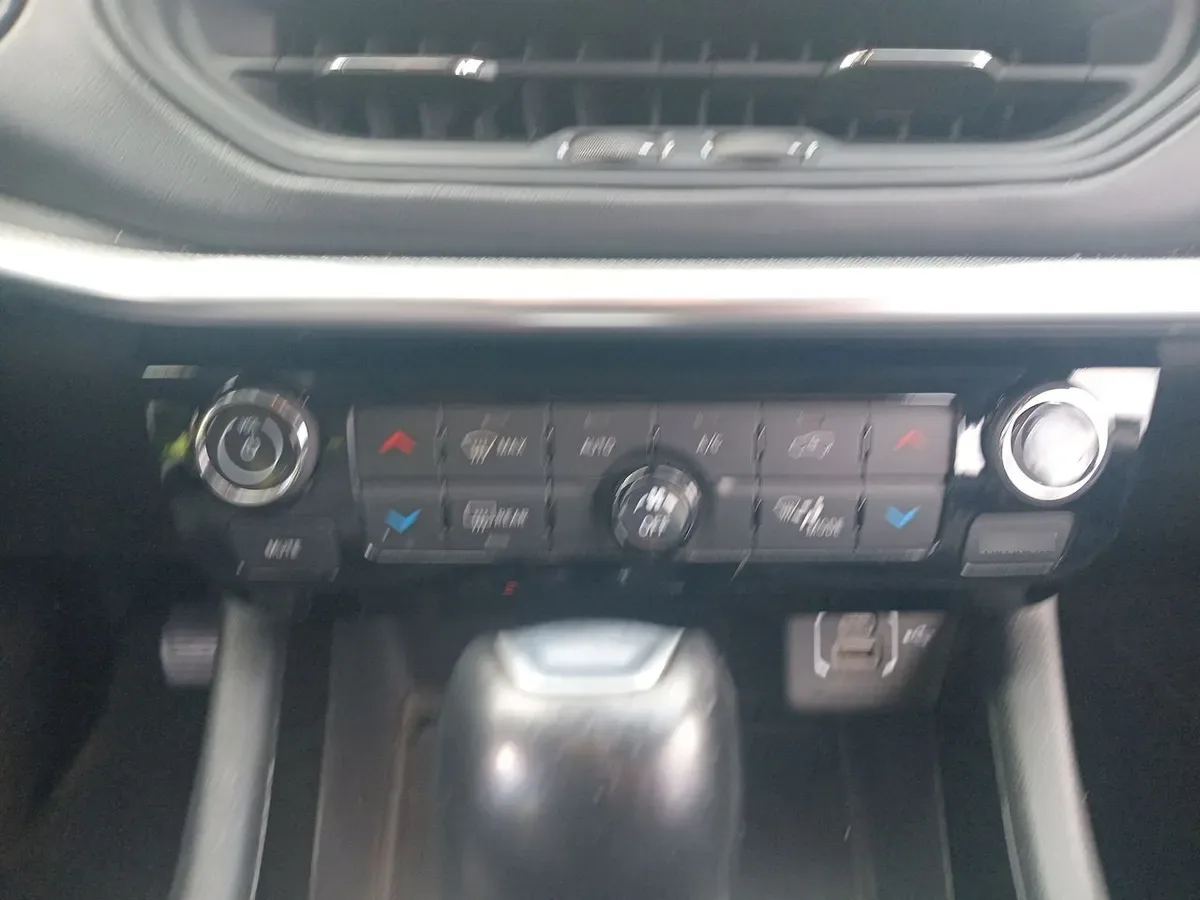 Jeep Compass 1.3 Limited 4x2 At 5p año 2023