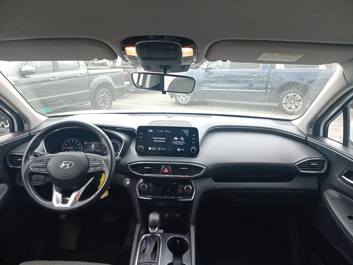 Hyundai Santa Fe 2.5 Plus Fl 2wd At 5p año 2023
