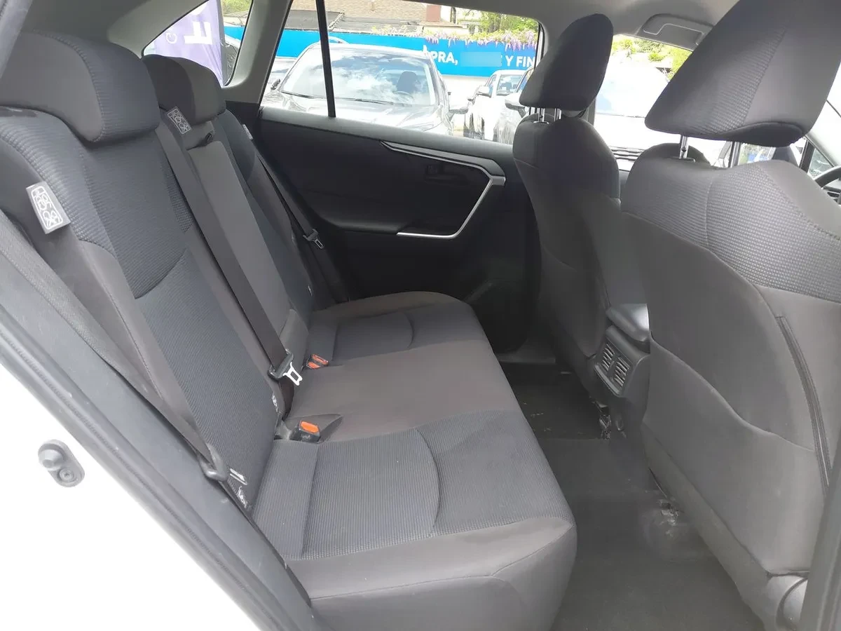 Toyota Rav 4 2.0 Le 4x2 Cvt At 5p año 2022