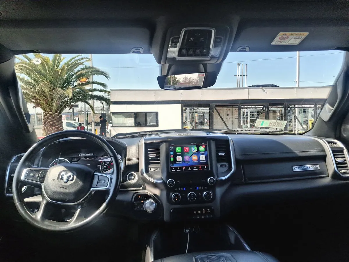 Ram 1500 5.7 Laramie Sport 4x4 At 4p año 2022