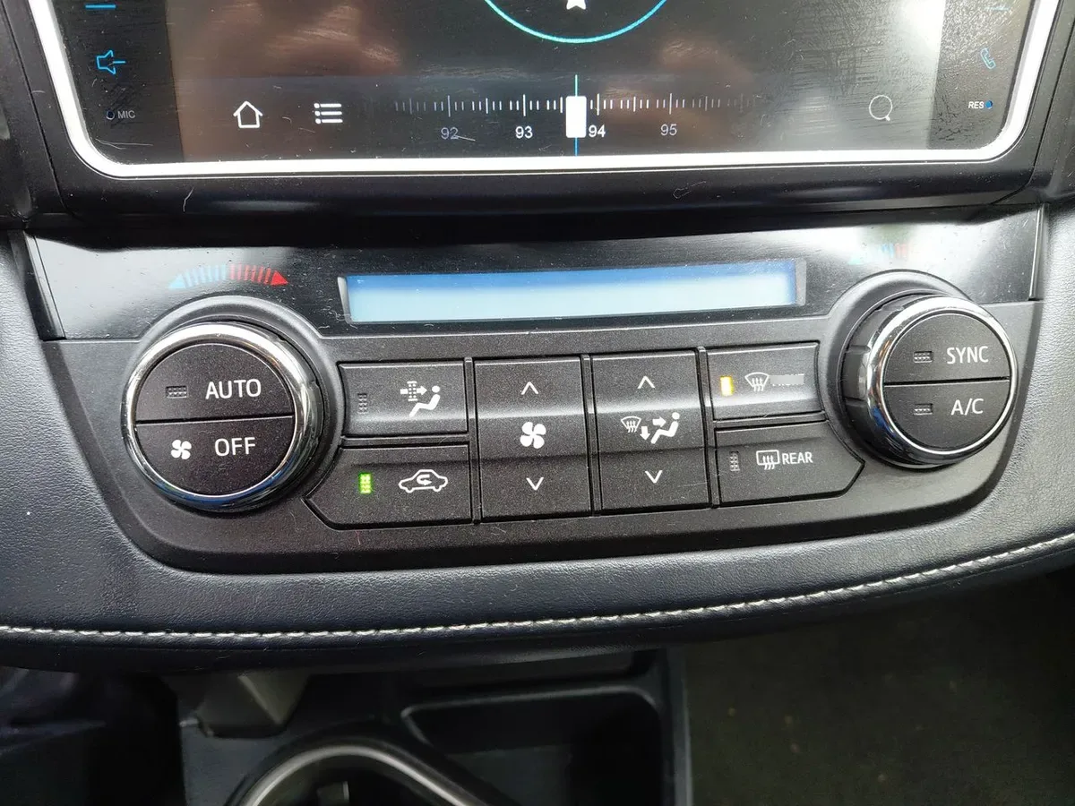 Toyota Rav 4 2.0 Adventure 4x2 Super Lujo At 5p año 2019