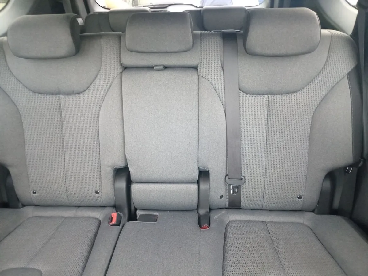 Hyundai Santa Fe 2.5 Plus Fl 2wd At 5p año 2023