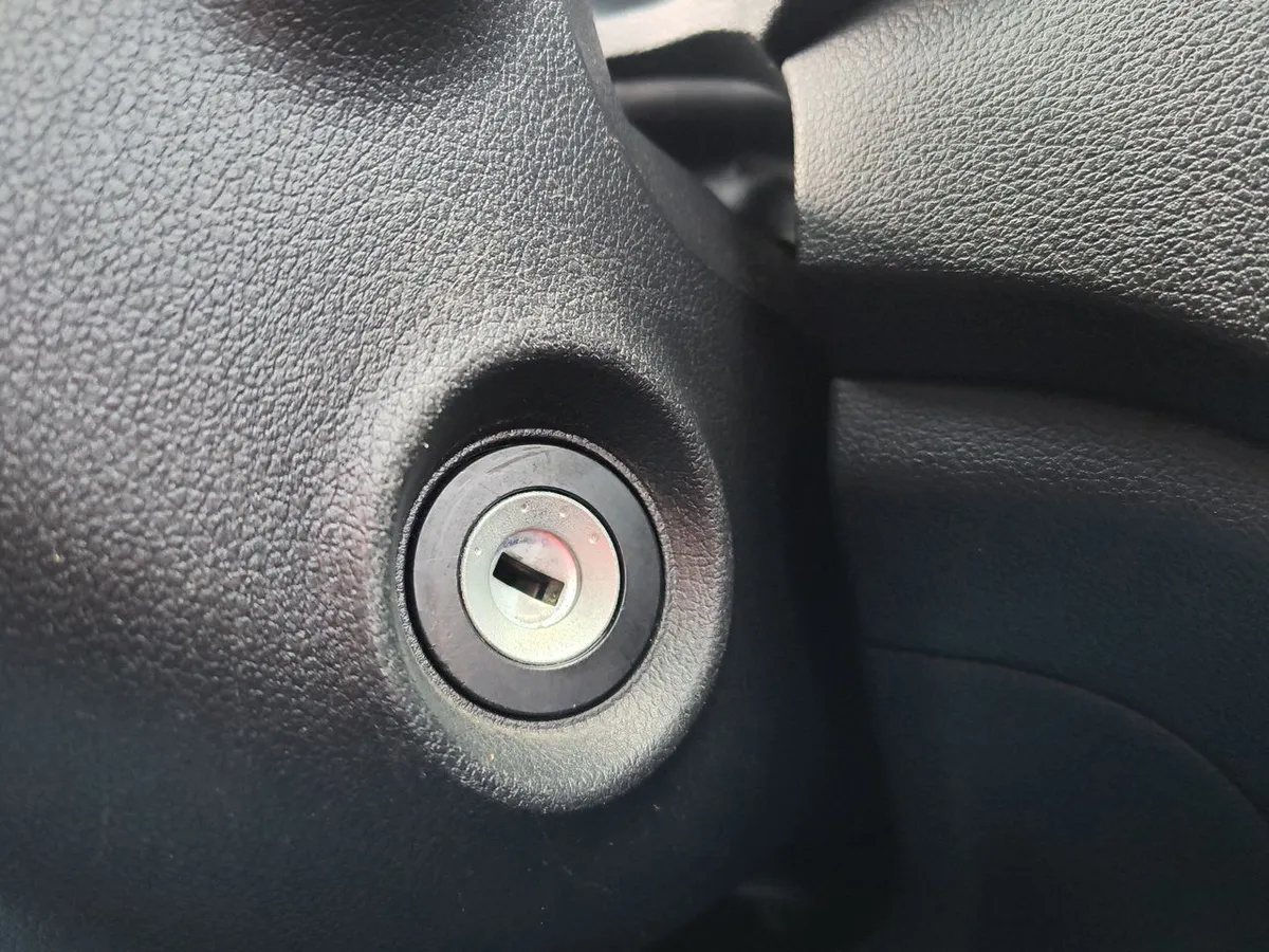 Hyundai Accent 1.4 Hci Value 4x2 Mt 4p año 2021