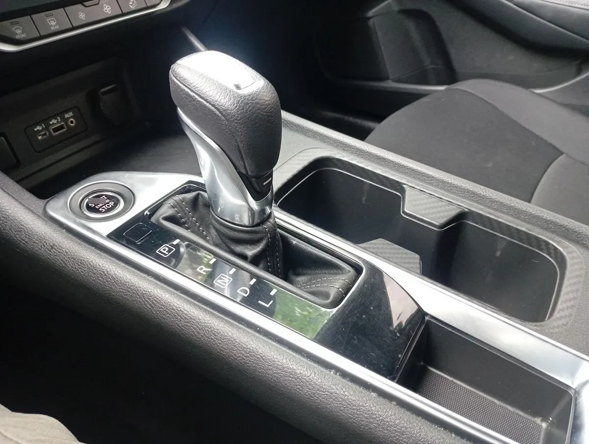 Nissan Sentra 2.0 Advance 4x2 Cvt At 4p año 2025