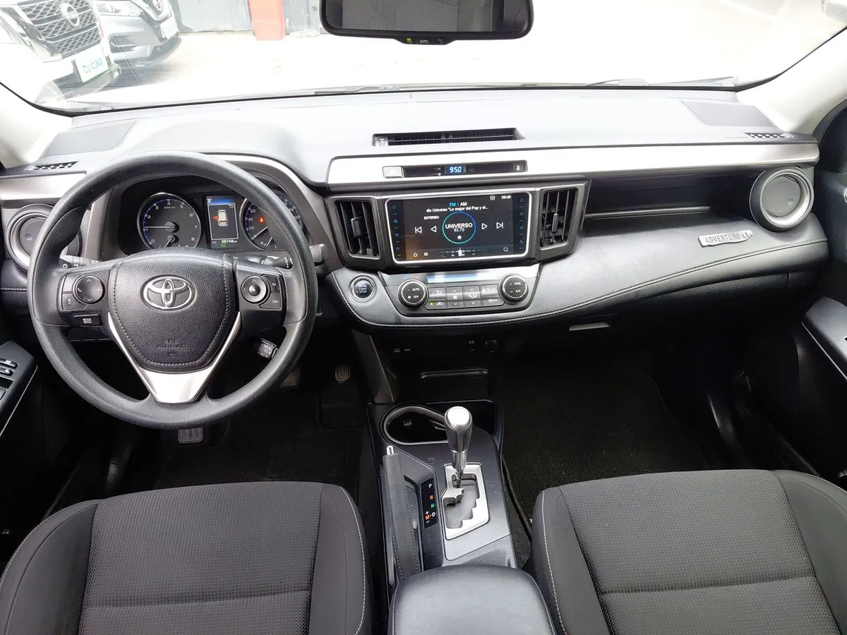 Toyota Rav 4 2.0 Adventure 4x2 Super Lujo At 5p año 2019