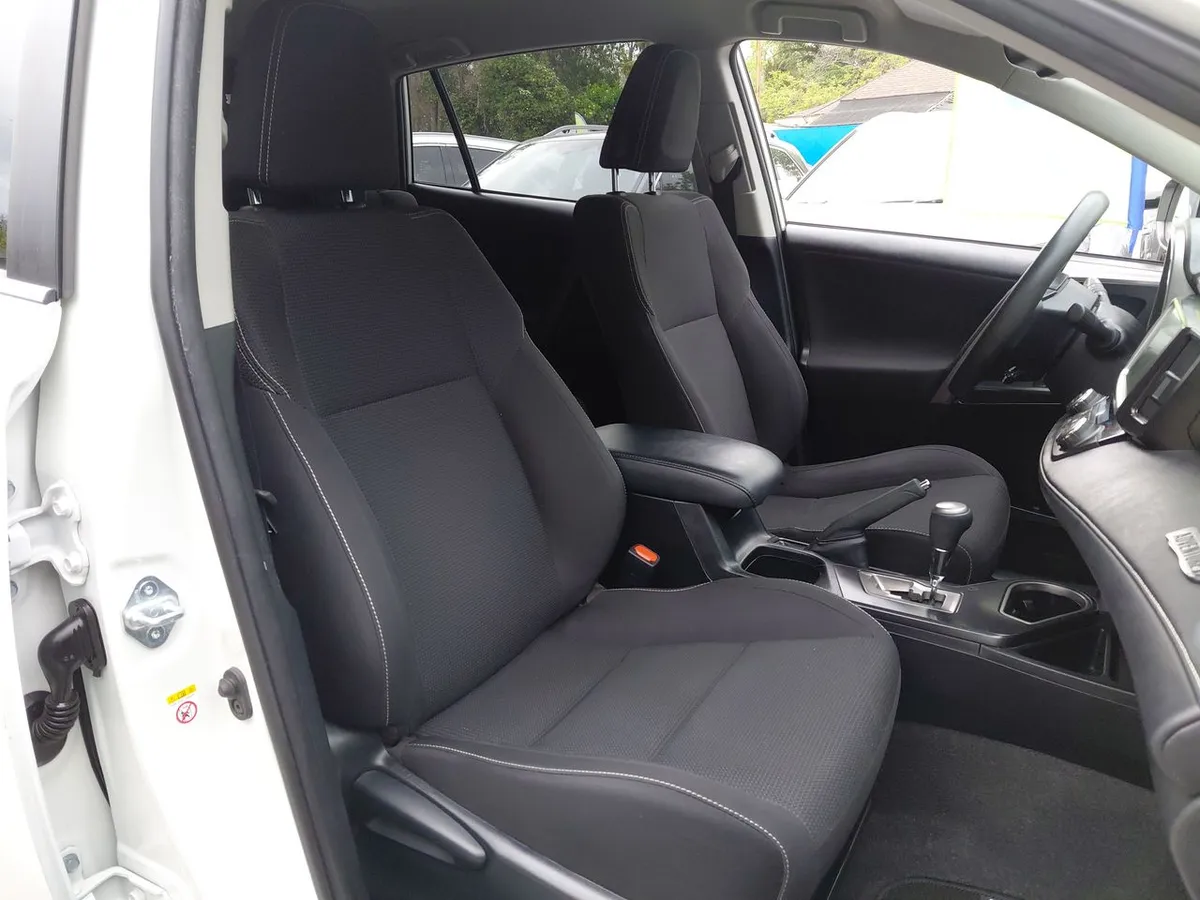 Toyota Rav 4 2.0 Adventure 4x2 Super Lujo At 5p año 2019