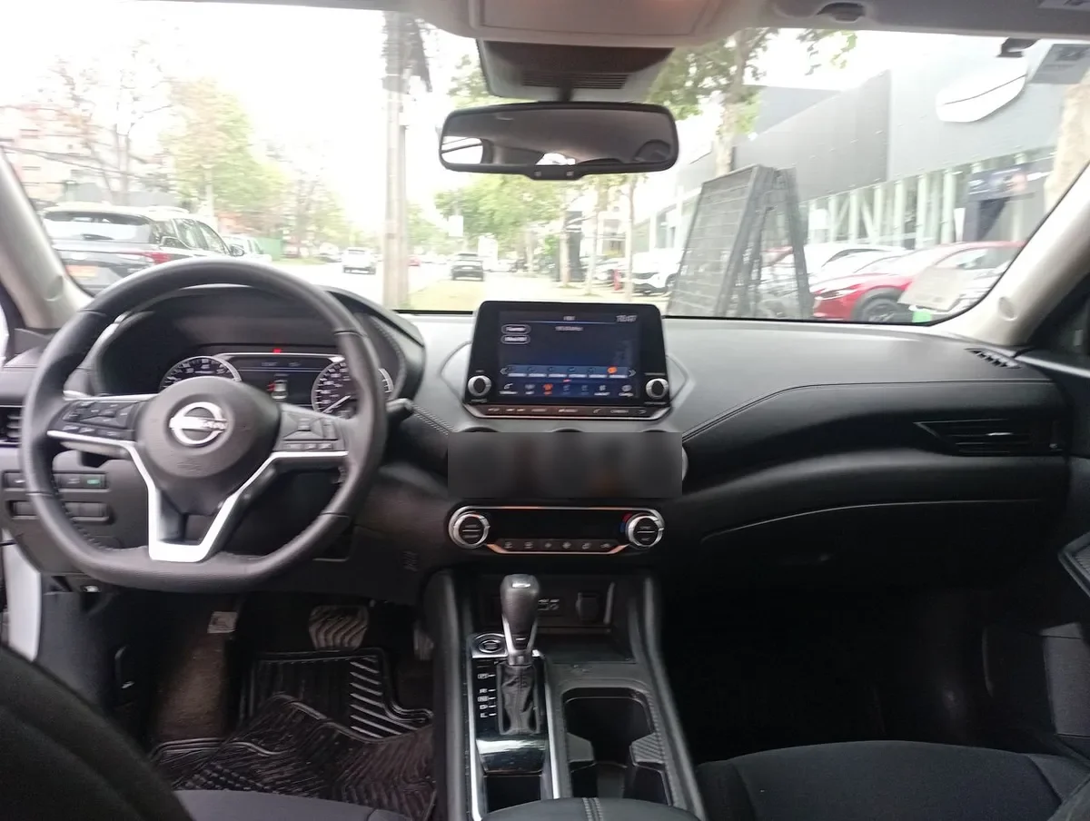 Nissan Sentra 2.0 Advance 4x2 Cvt At 4p año 2025