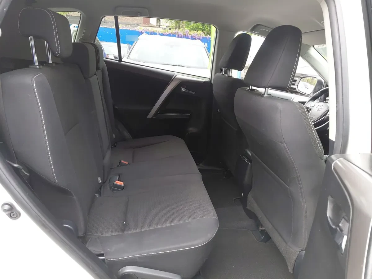 Toyota Rav 4 2.0 Adventure 4x2 Super Lujo At 5p año 2019