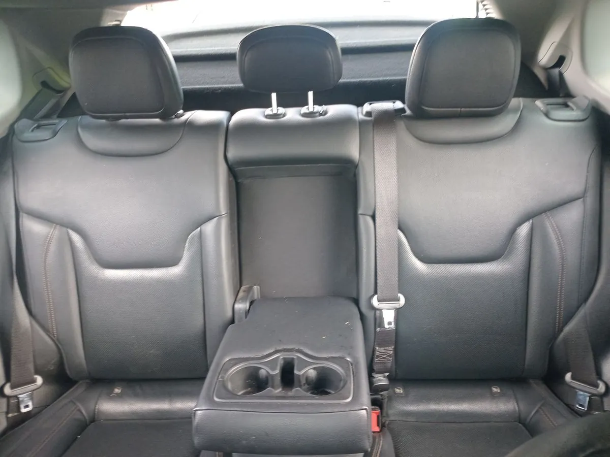 Jeep Compass 1.3 Limited 4x2 At 5p año 2023