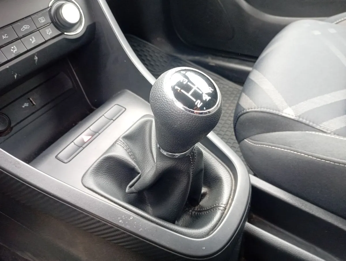 MG Mg 3 1.5 Comfort 4x2 Hb Mt 5p año 2021