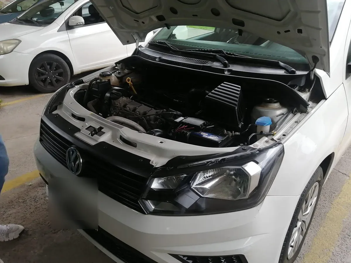 VOLKSWAGEN VOYAGE 1.6 Highline Mt año 2021