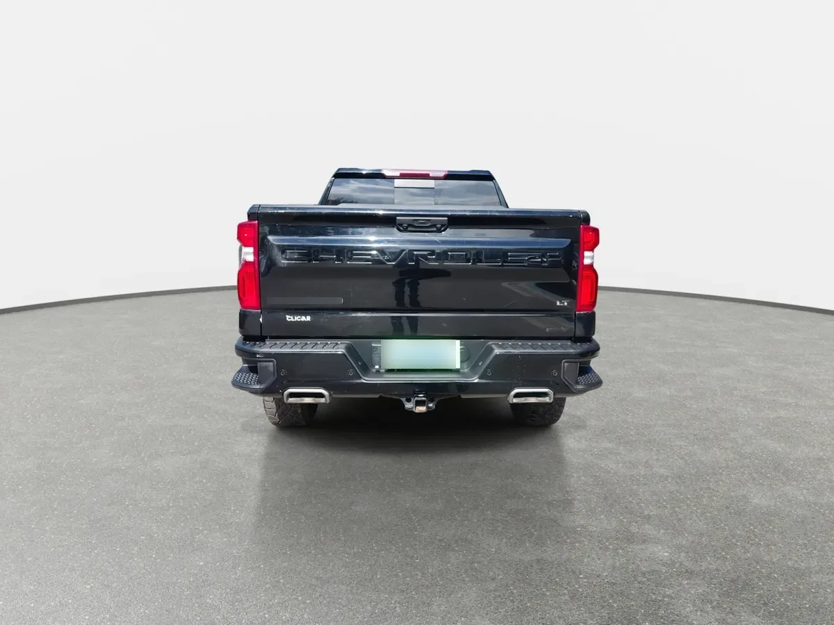 Chevrolet Silverado 5.3 Lt Trail Boss Z71 4x4 At 4p año 2023