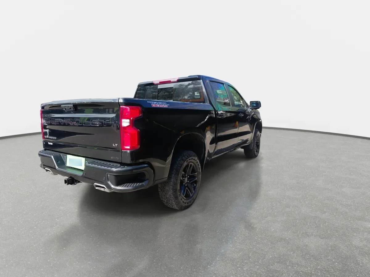Chevrolet Silverado 5.3 Lt Trail Boss Z71 4x4 At 4p año 2023