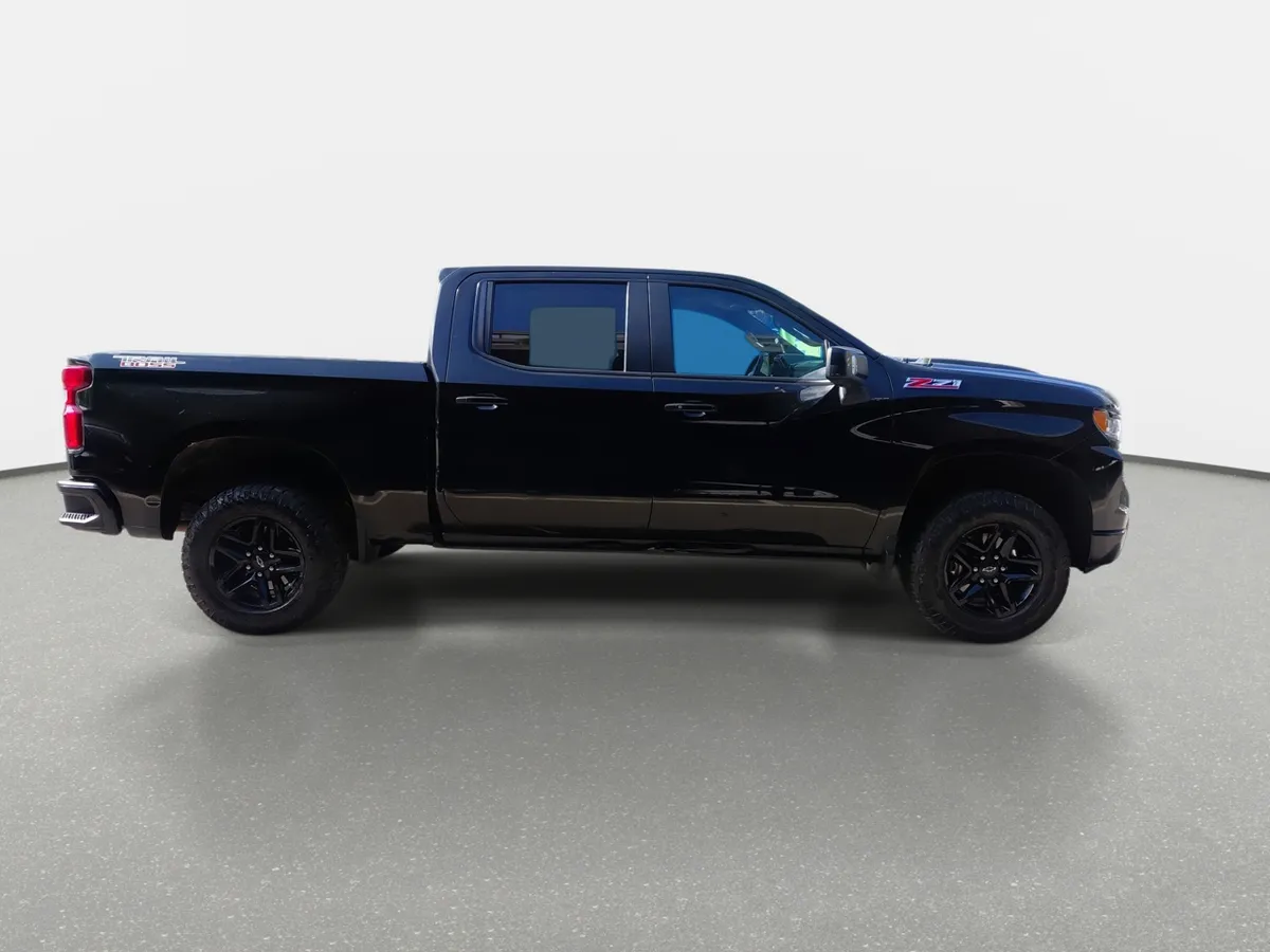 Chevrolet Silverado 5.3 Lt Trail Boss Z71 4x4 At 4p año 2023
