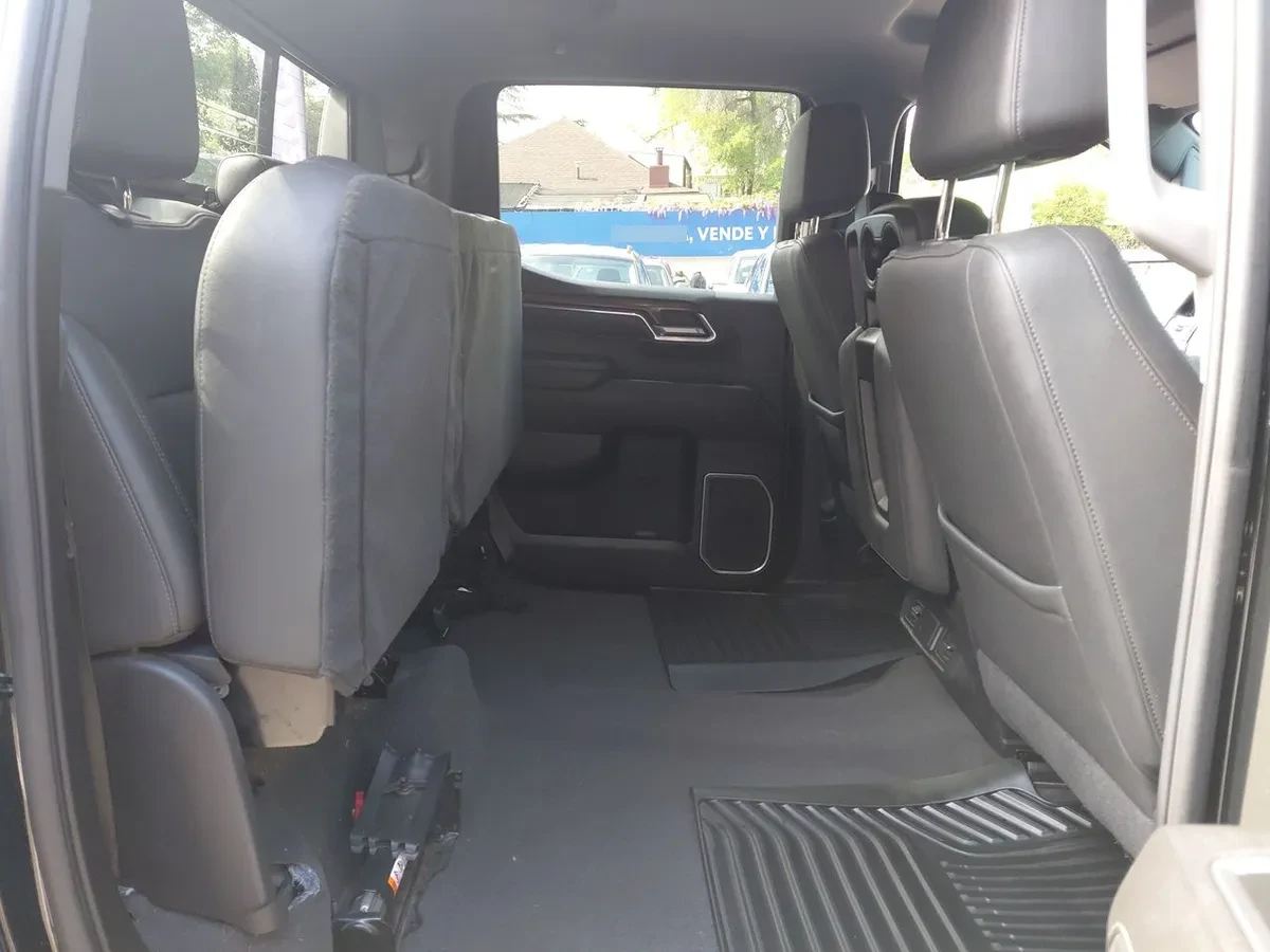 Chevrolet Silverado 5.3 Lt Trail Boss Z71 4x4 At 4p año 2023