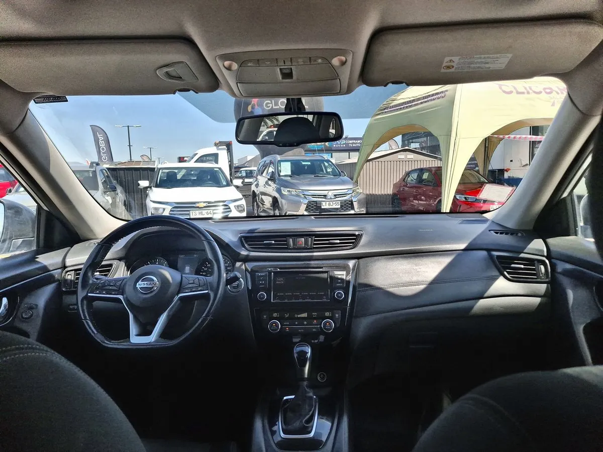 Nissan X-Trail 2.5 Advance 4x2 3row Cvt At 5p año 2021