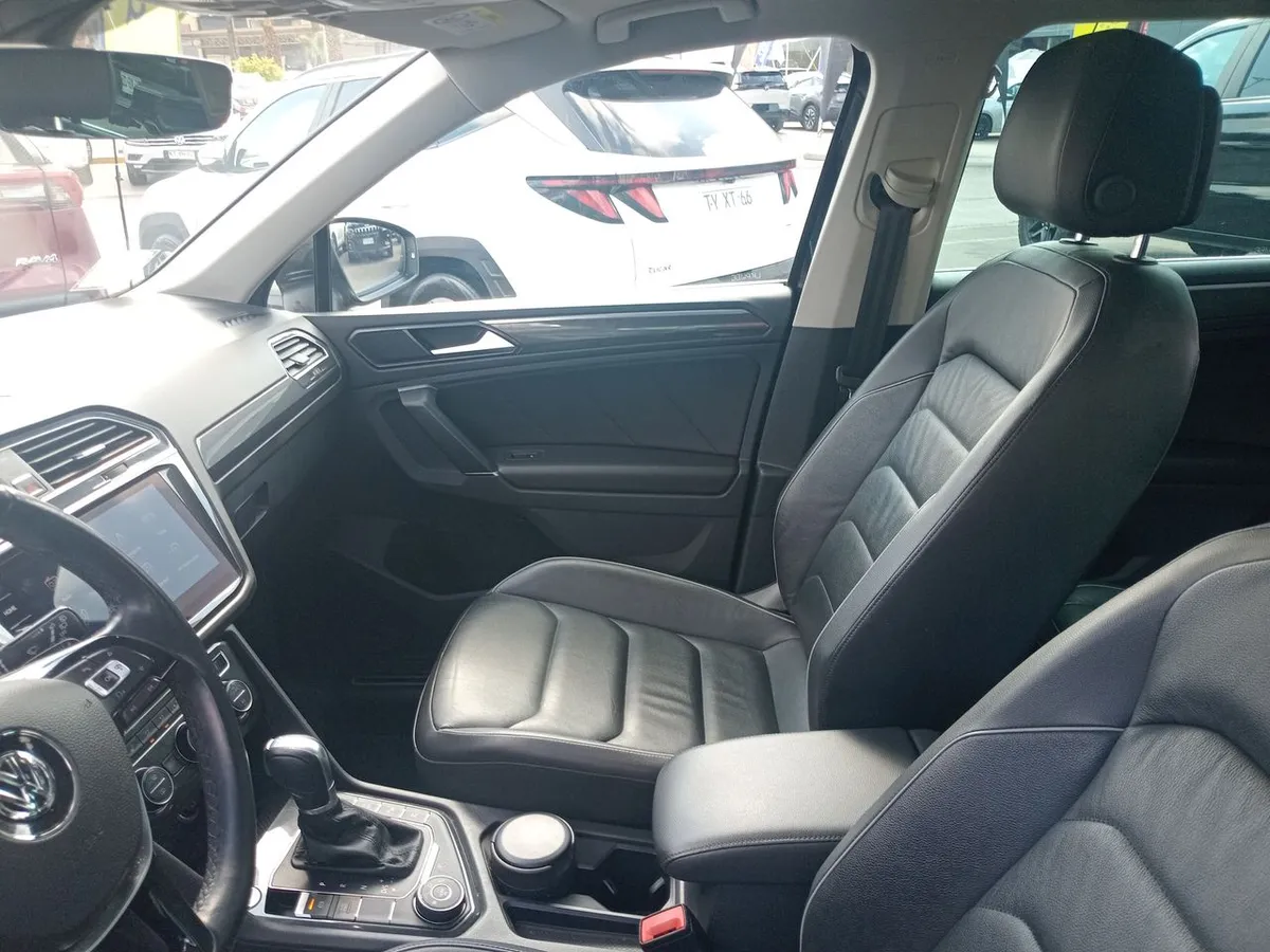 Volkswagen Tiguan 2.0 Tsi Sport 4motion 4x4 180hp At 5p año 2019