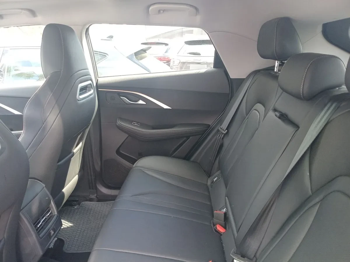 Omoda C5 1.6t Prestige 4x2 Dct At 5p año 2024