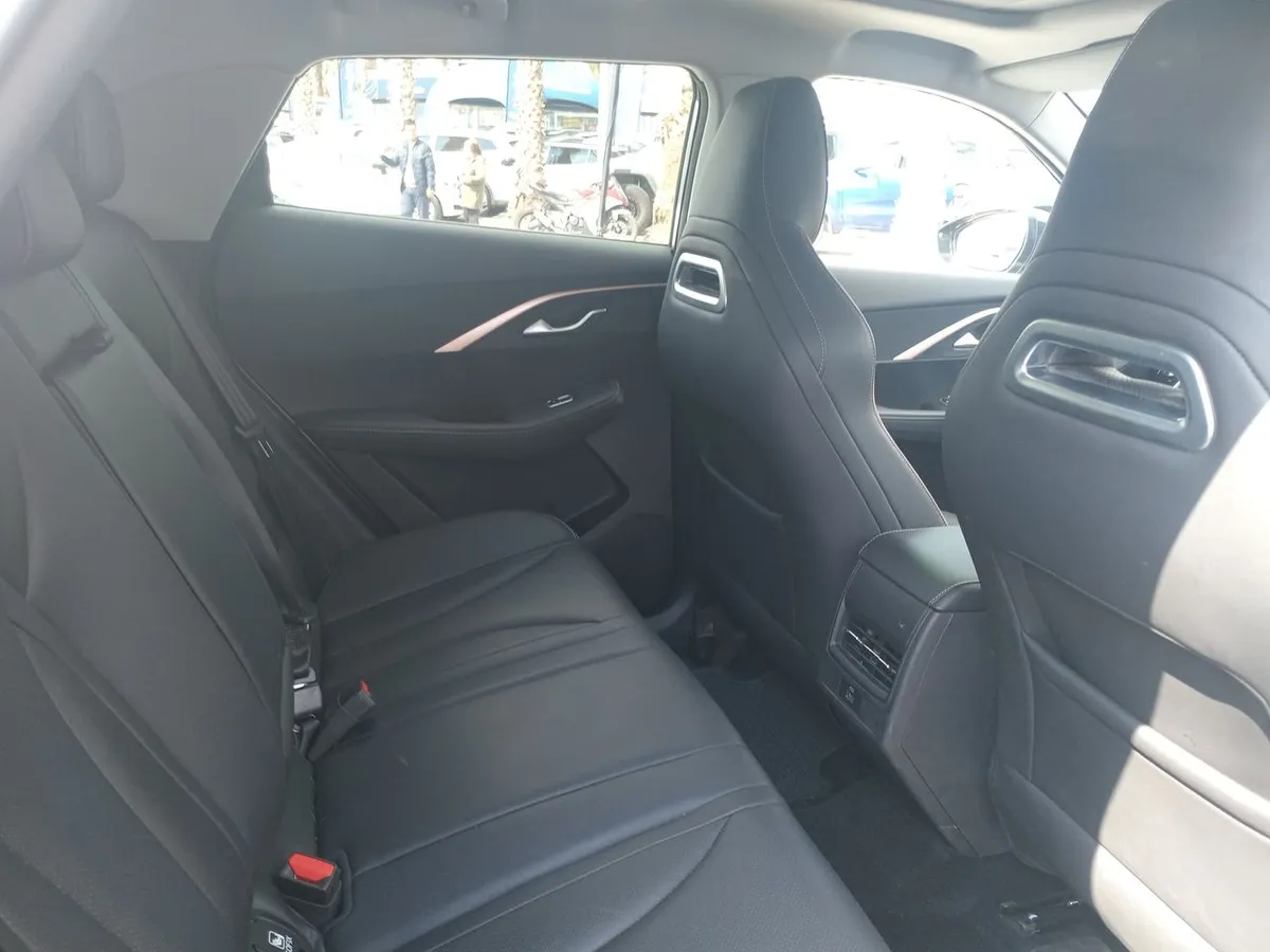 Omoda C5 1.6t Prestige 4x2 Dct At 5p año 2024