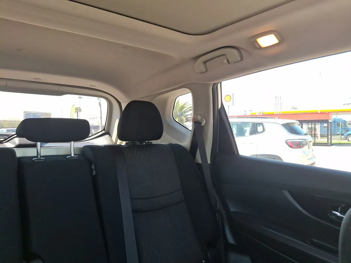 Nissan X-Trail 2.5 Advance 4x2 3row Cvt At 5p año 2021
