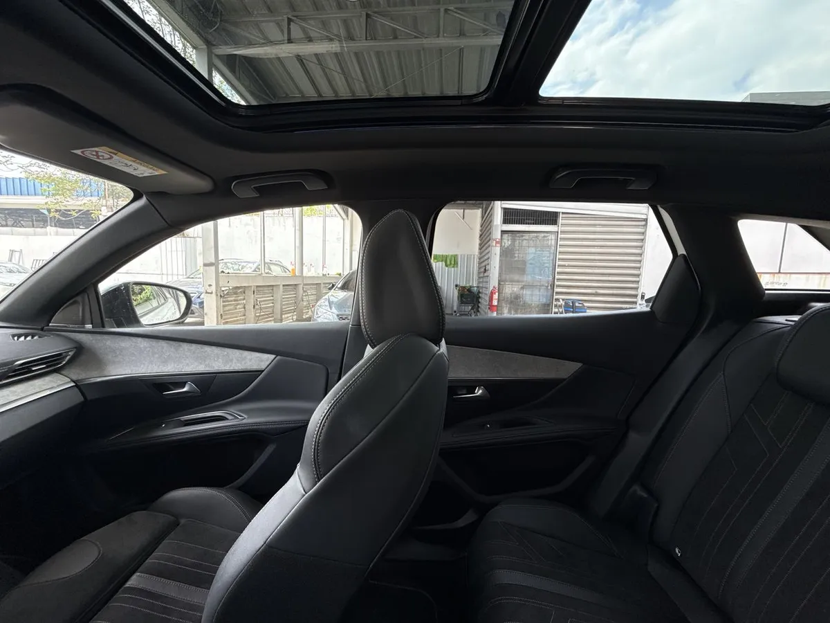 Peugeot 3008 1.6 Gt Black Pack Puretech 180 4x2 Eat8 5p año 2024