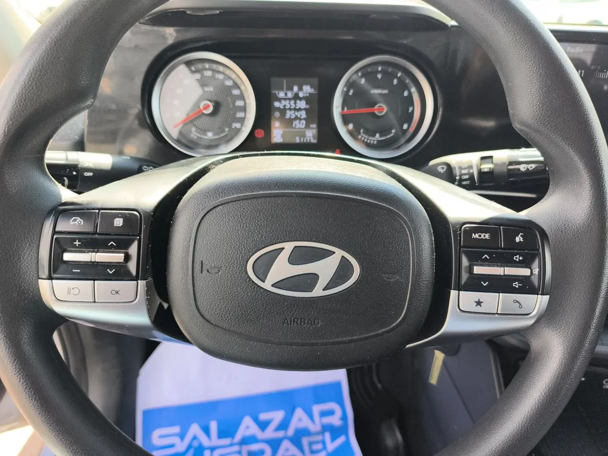 Hyundai Accent 1.5 Plus 4x2 Mt 4p año 2024