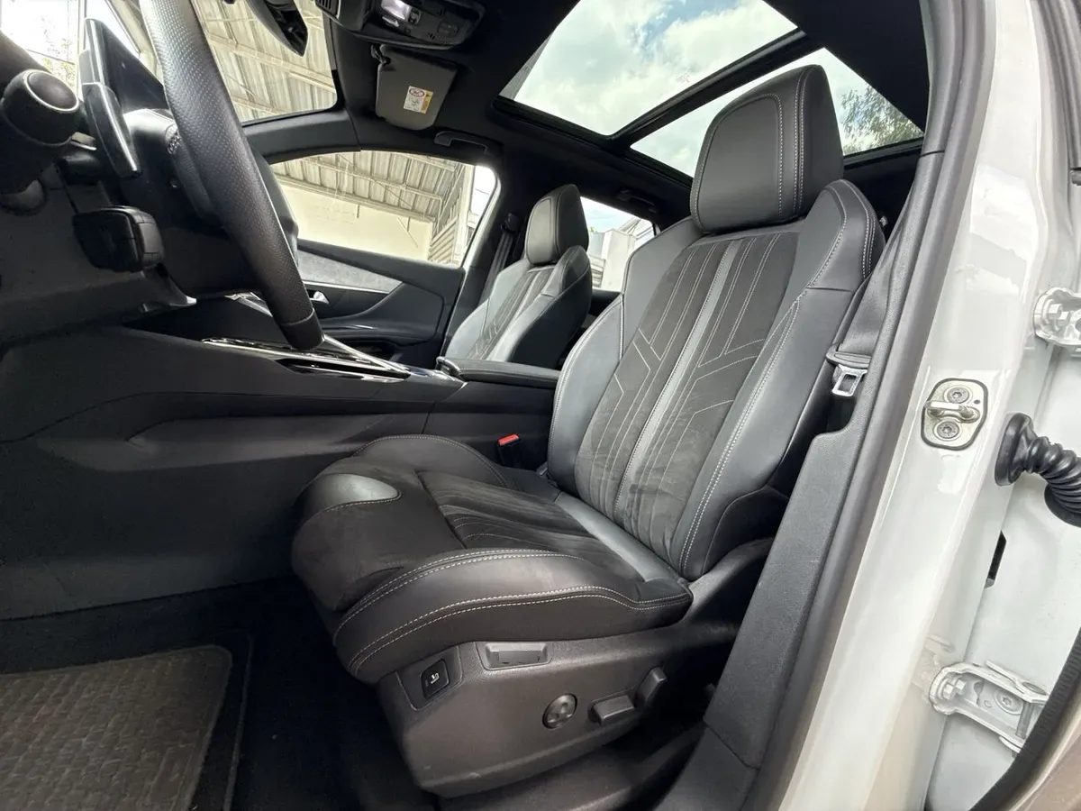 Peugeot 3008 1.6 Gt Black Pack Puretech 180 4x2 Eat8 5p año 2024