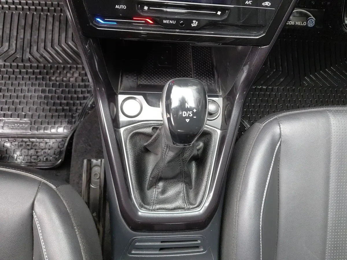 Volkswagen T-Cross 1.0 Tsi Highline 4x2 At 5p año 2025