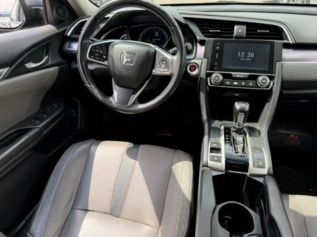 Honda Civic 1.5 T Ex 4x2 At 4p año 2017
