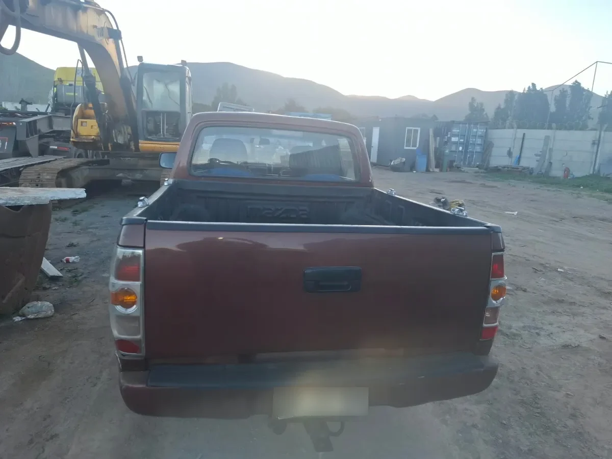 MAZDA BT-50 2.5 Dsl Mt Dc Sdx 4x4 año 2008