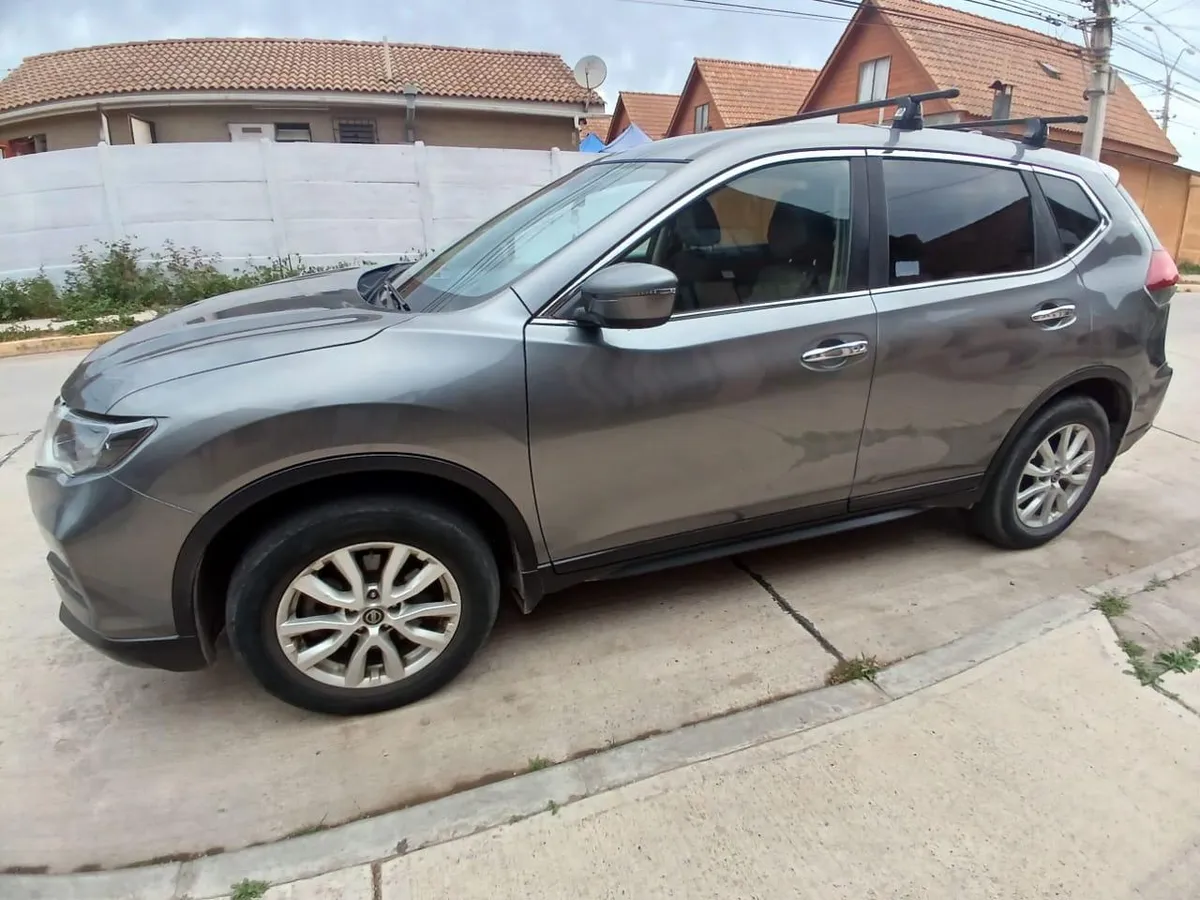 NISSAN X-TRAIL 2.5 Sense At año 2021