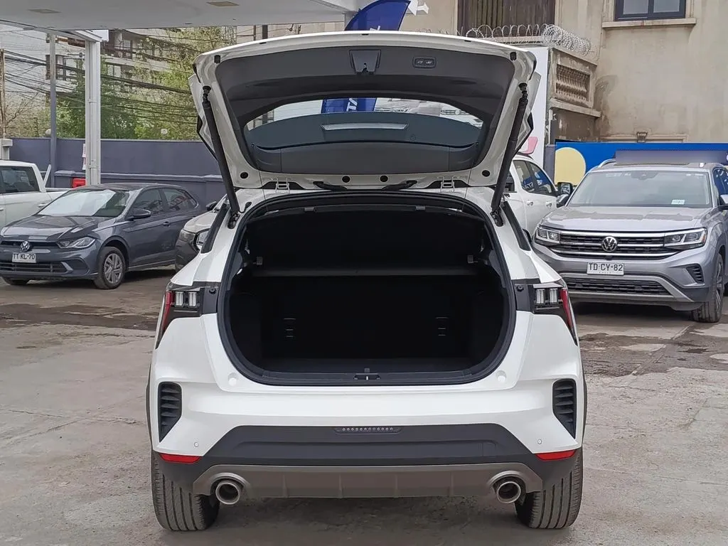 Lynk&Co 06 1.5 Halo año 2027