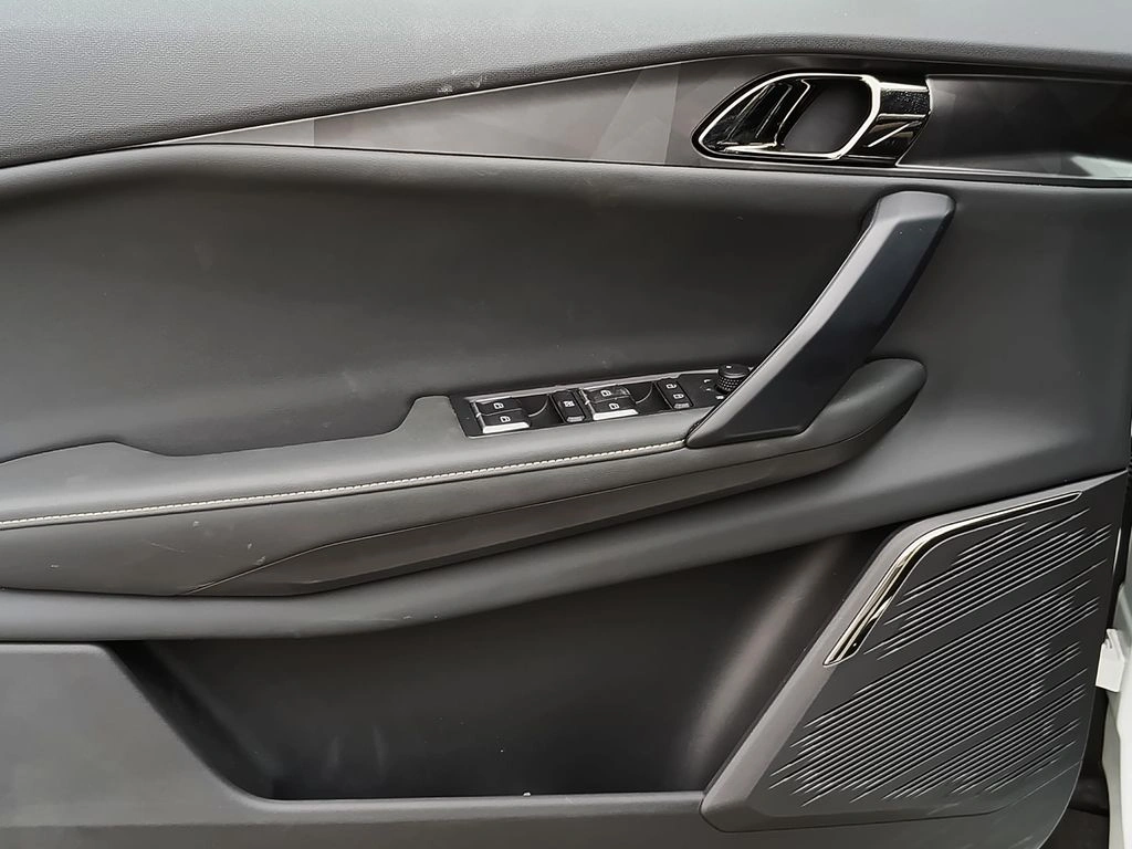 Lynk&Co 06 1.5 Halo año 2027