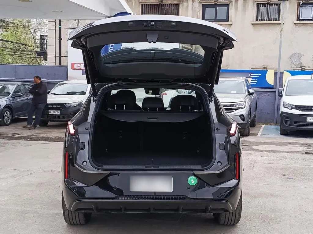 Lynk&Co 08 Phev Halo año 2027
