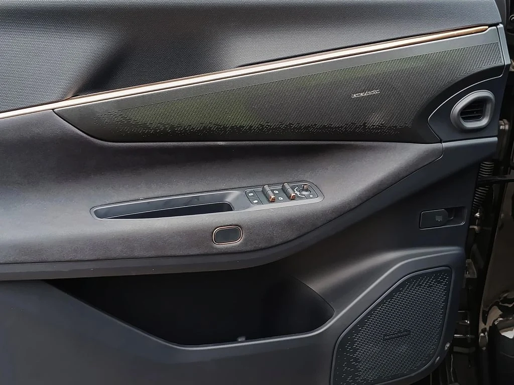 Lynk&Co 08 Phev Halo año 2027