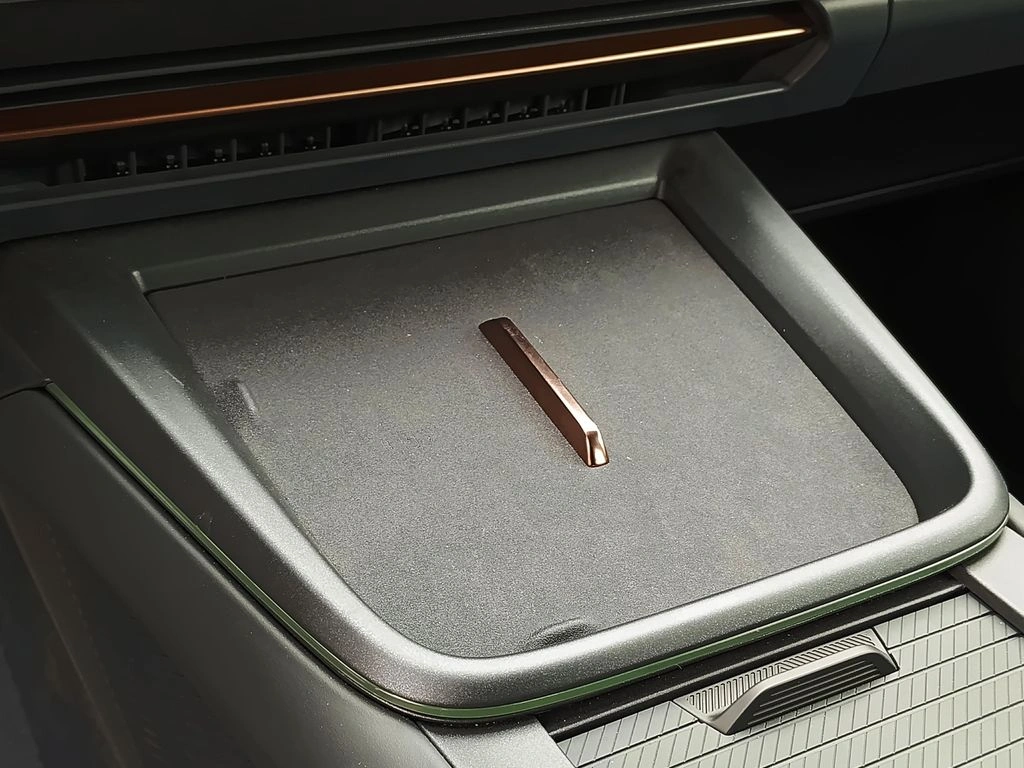 Lynk&Co 08 Phev Halo año 2027