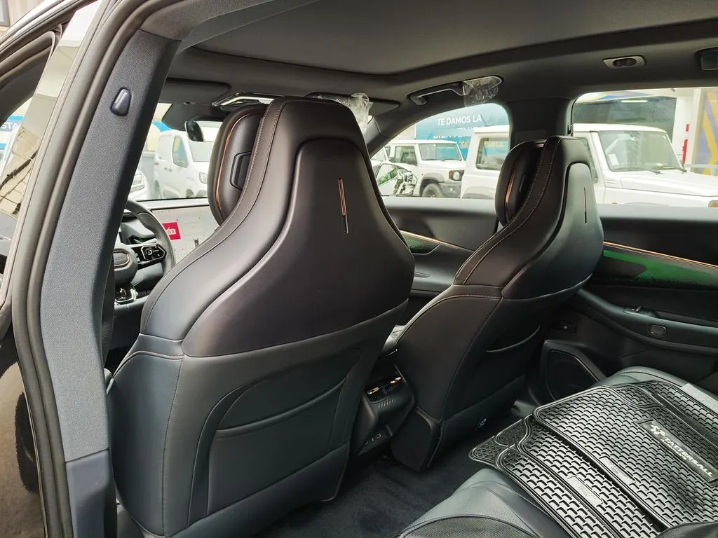 Lynk&Co 08 Phev Halo año 2027