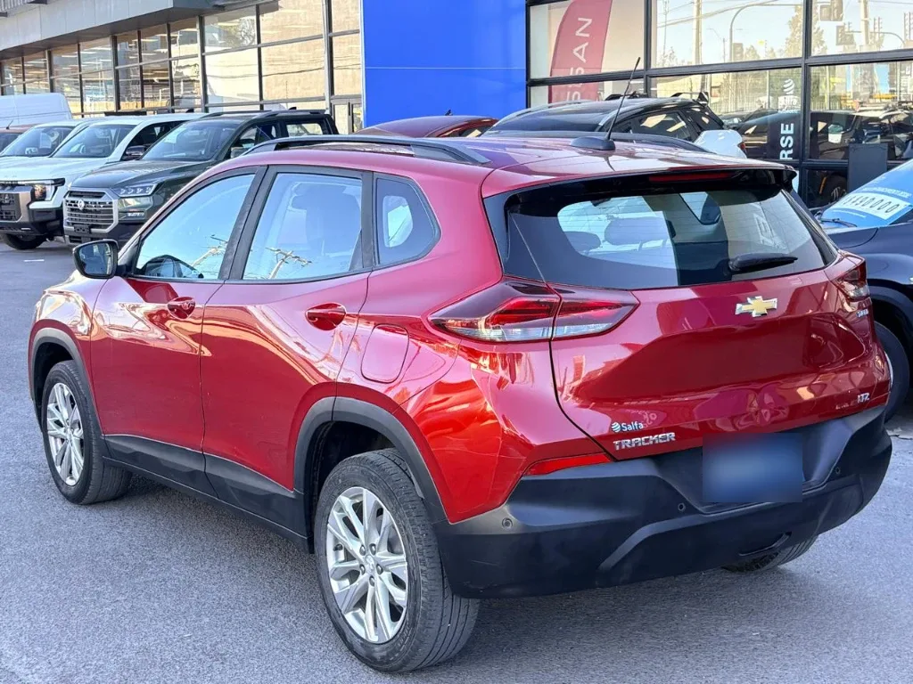 Chevrolet Tracker 1.2t Ltz R 4x2 At 5p año 2025