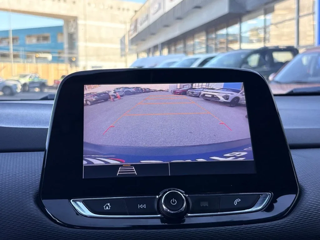 Chevrolet Tracker 1.2t Ltz R 4x2 At 5p año 2025