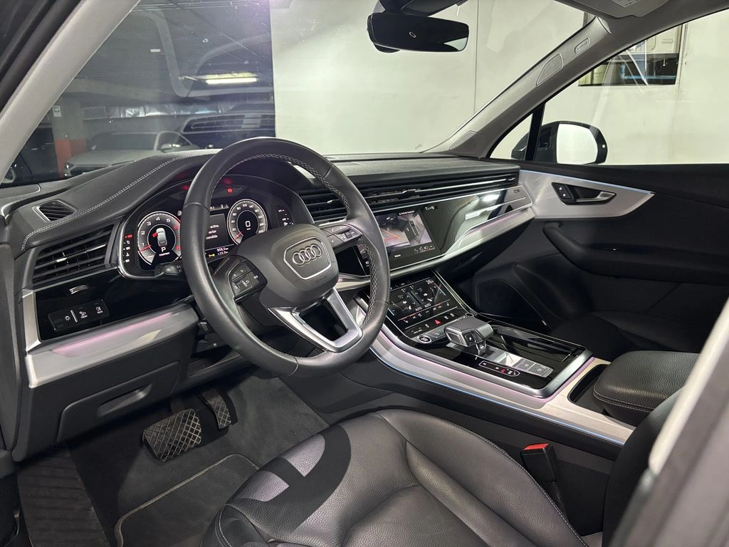 Audi Q7 3.0 55 Tfsi Sport Pi Quattro 4x4 7pas At 5p año 2025