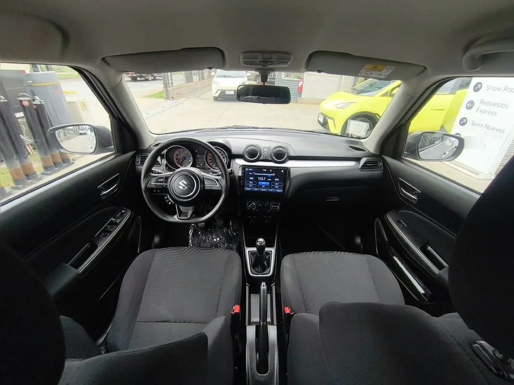Suzuki Swift Gl 1.2 Mt año 2025