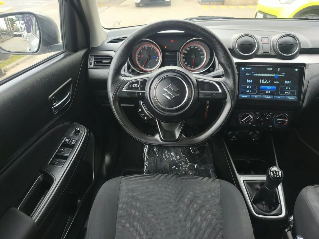 Suzuki Swift Gl 1.2 Mt año 2025