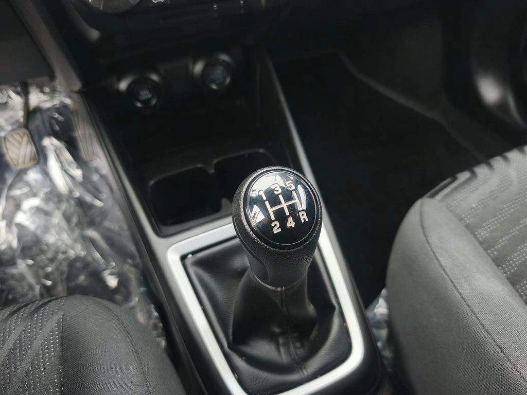 Suzuki Swift Gl 1.2 Mt año 2025