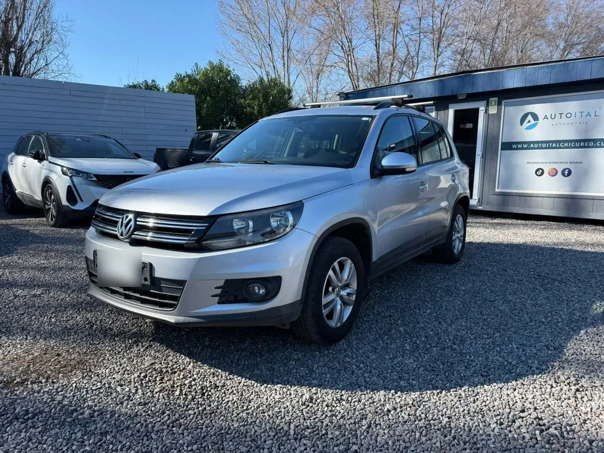 VOLKSWAGEN TIGUAN  año 2014